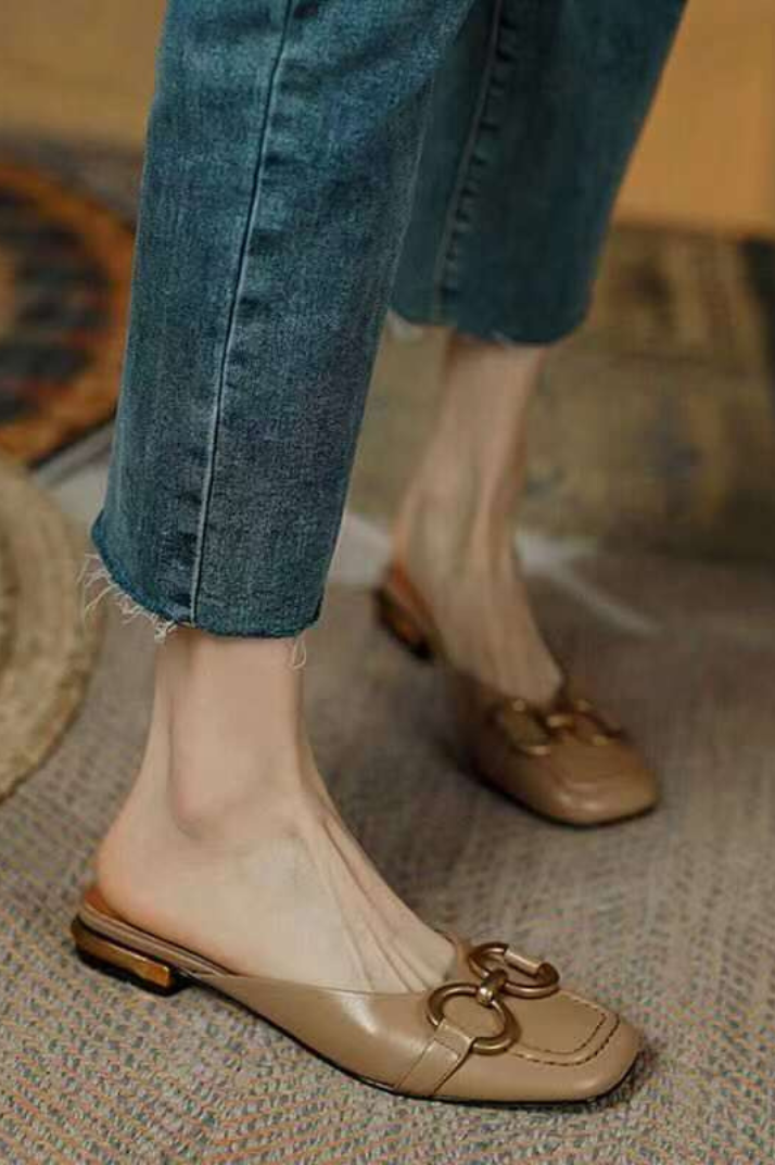 Xenia | Chic Sandals