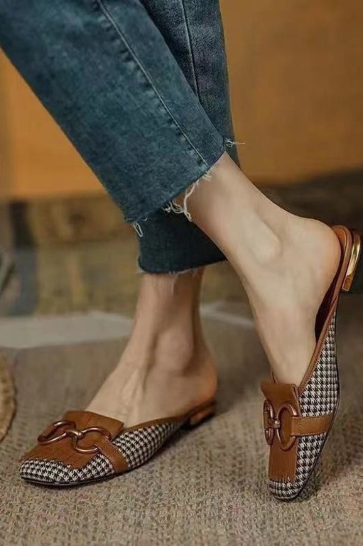 Xenia | Chic Sandals