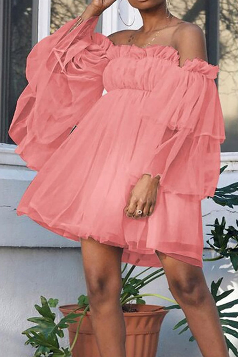 Vanessa | Elegant Off-The-Shoulder Midi Dress With Loose Ruffles