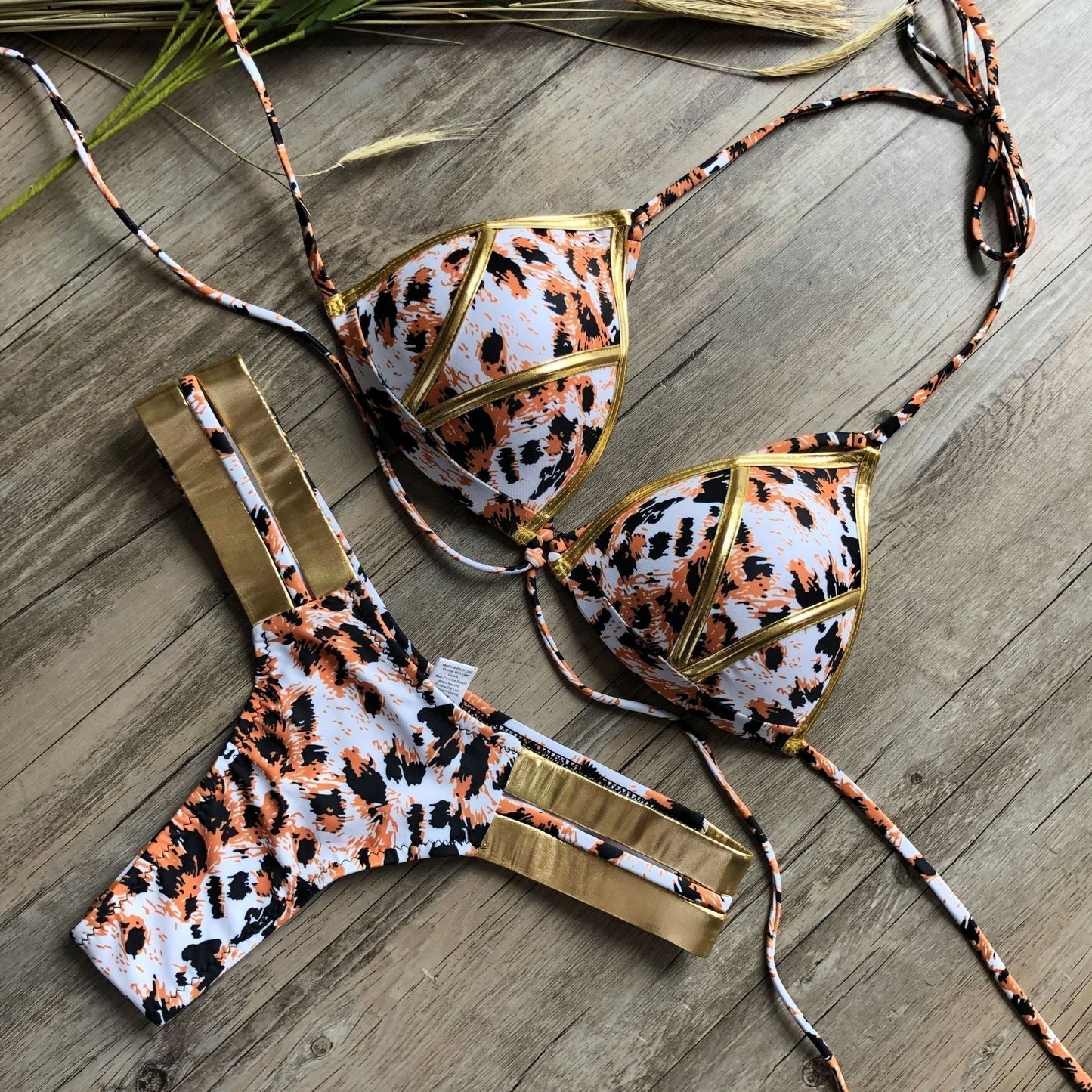 Veda | Bikini With Bronze Sides