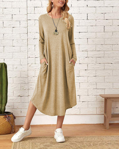 Victoria | Autumn And Long-Sleeved, Loosely Curved Dress