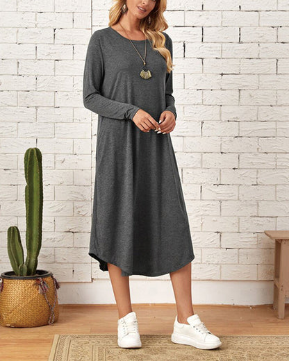 Victoria | Autumn And Long-Sleeved, Loosely Curved Dress