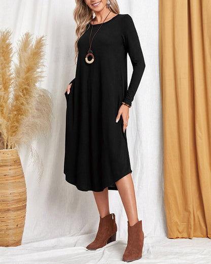Victoria | Autumn And Long-Sleeved, Loosely Curved Dress