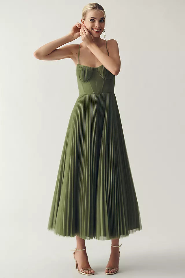 Trinidad | Pleated evening dress with structured corset