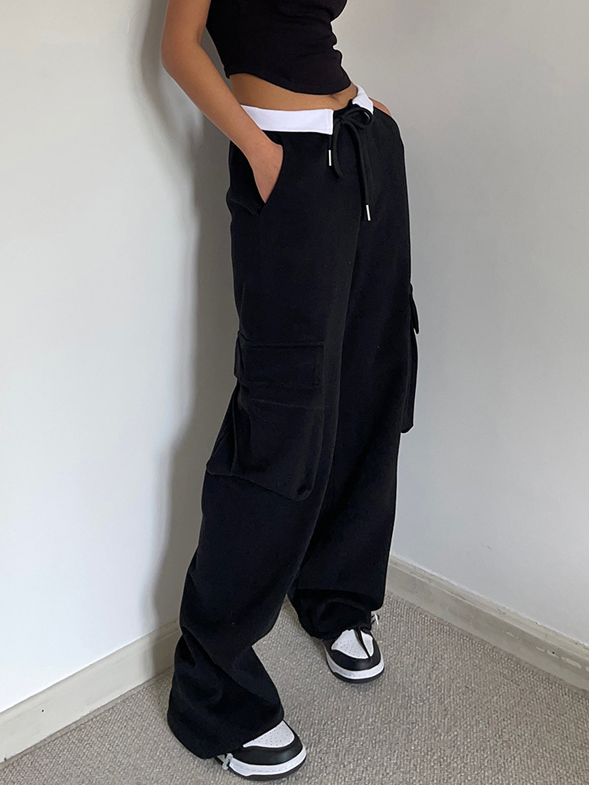 Vanesa | Comfortable Cargo Sweatpants With Contrast Waistband