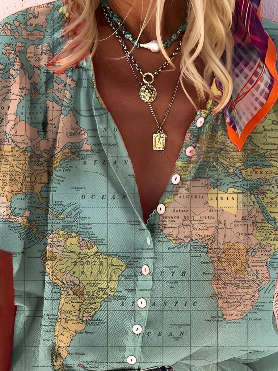 Tiana | Shirt With A Printed World Map