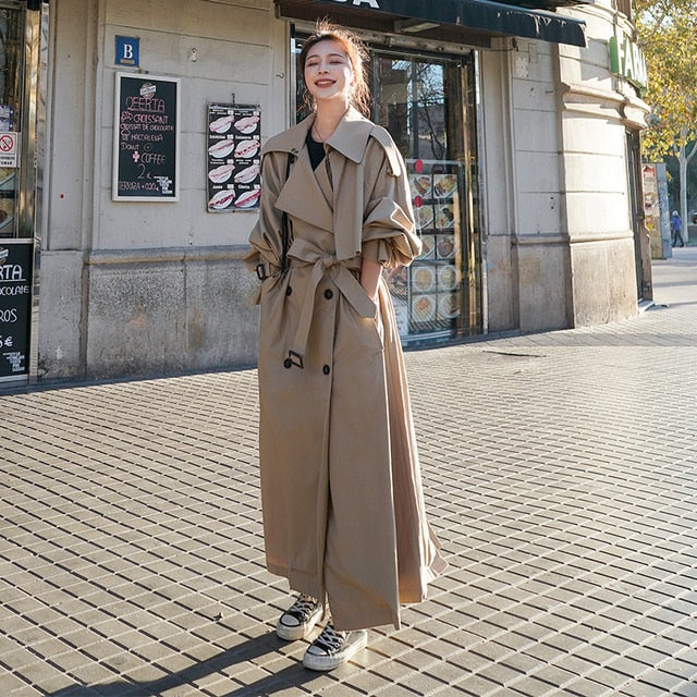 Ursula| Olga ��������� Elegant trench coat with a relaxed fit