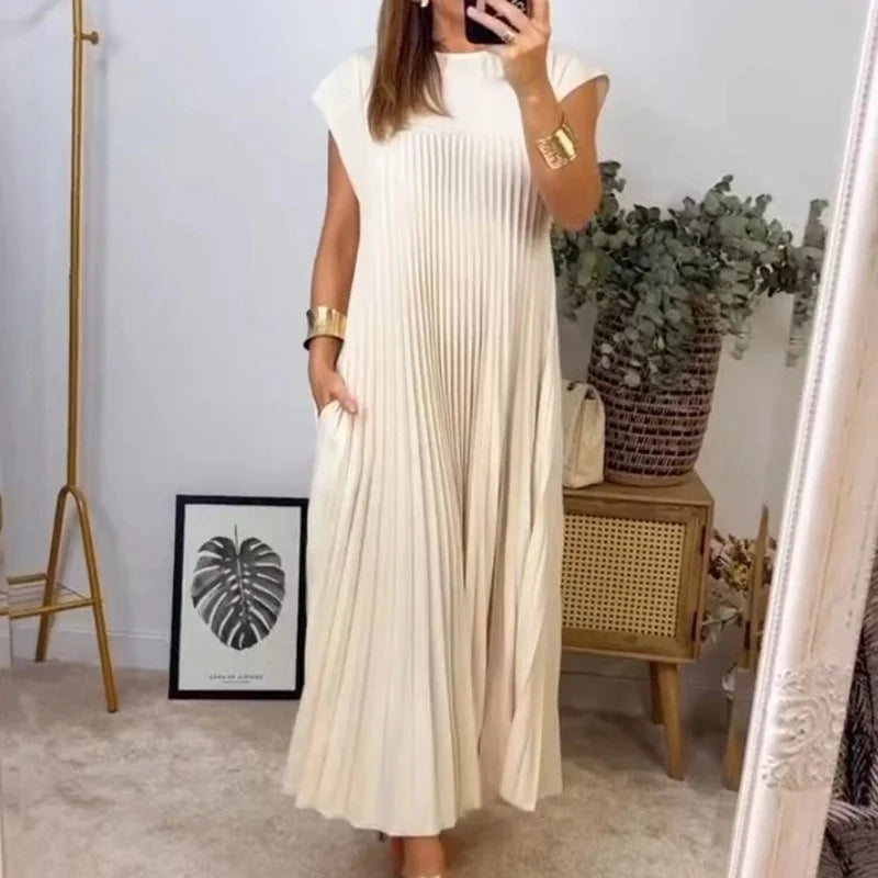 Winnie | Elegant Pleated Maxi Dress