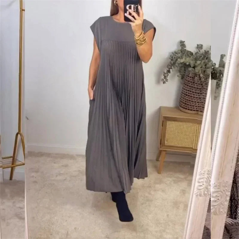 Winnie | Elegant Pleated Maxi Dress