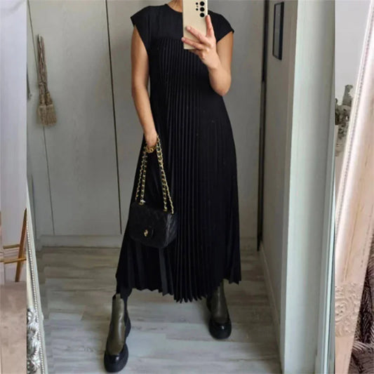 Winnie | Elegant Pleated Maxi Dress
