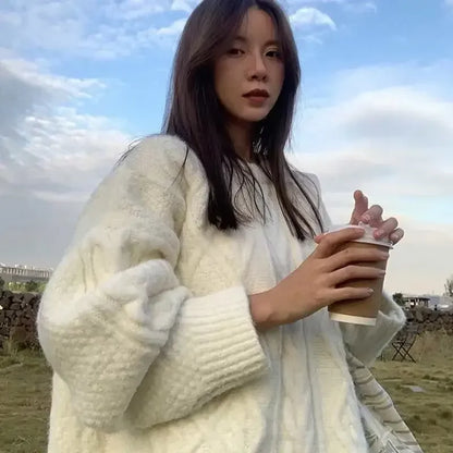 Wanda | Loose-fitting sweater for women