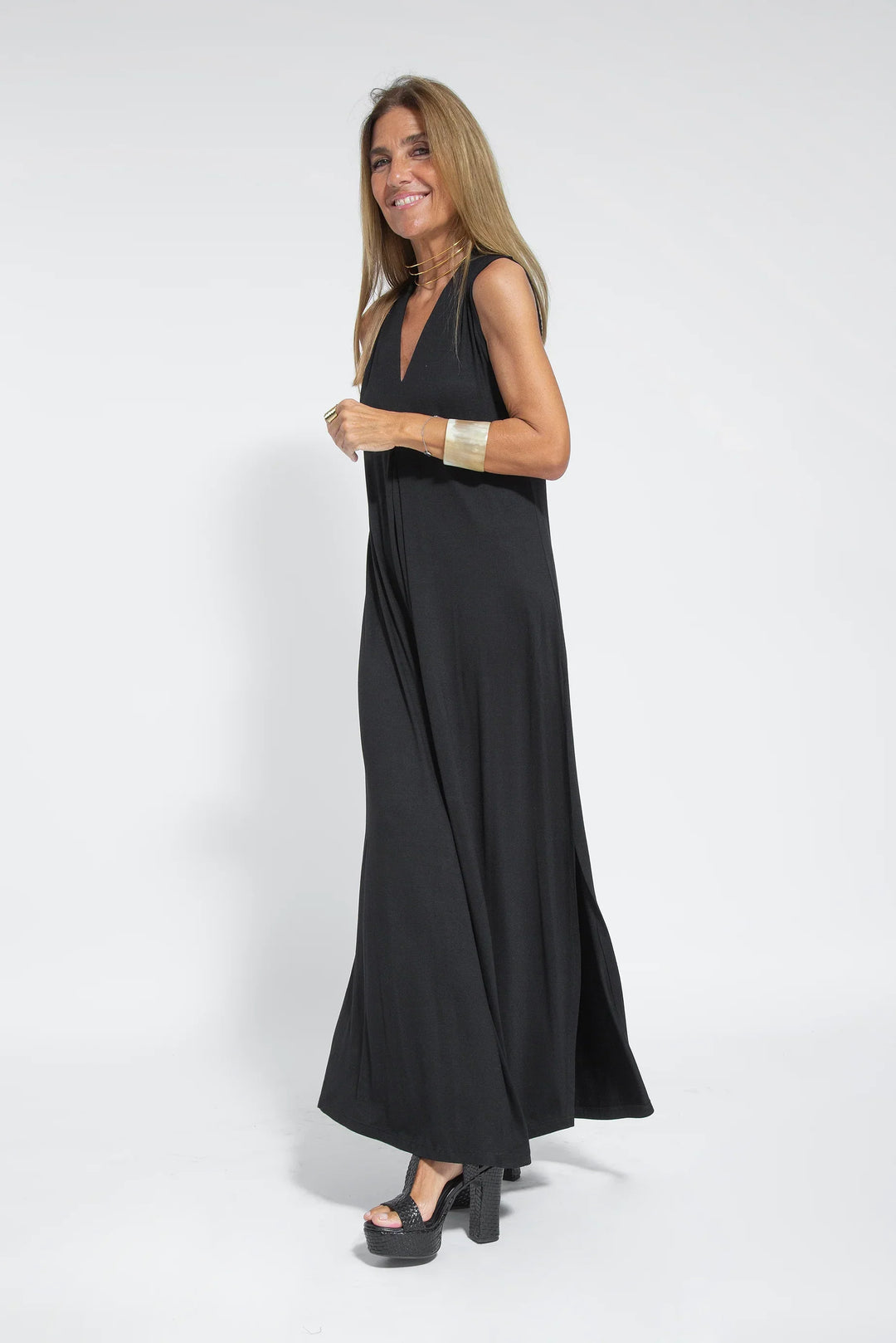 Wanda | Long Dress With V-Neck