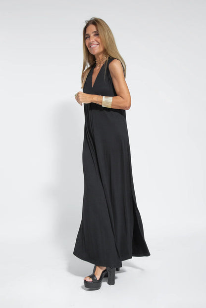 Wanda | Long Dress With V-Neck