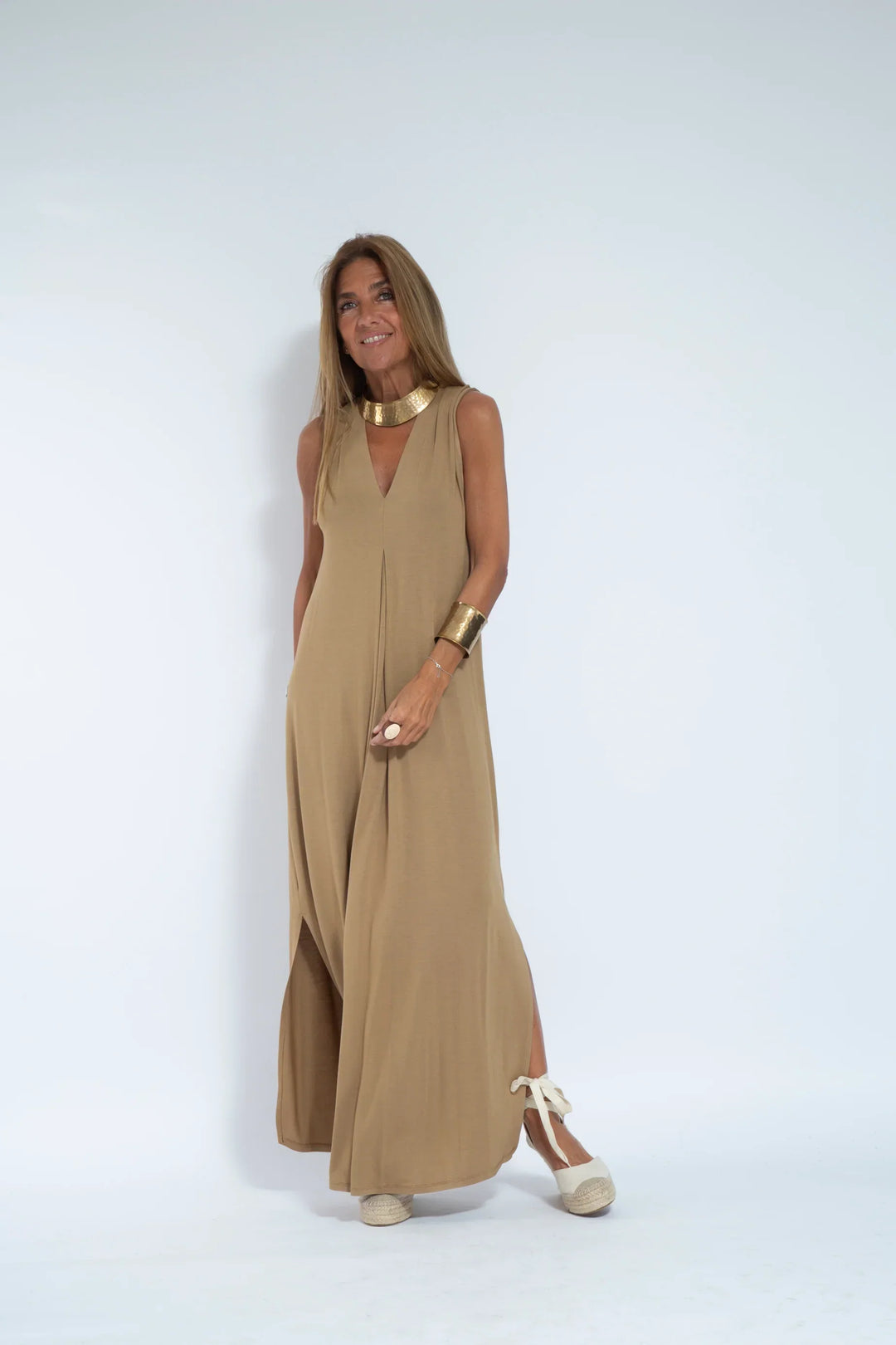 Wanda | Long Dress With V-Neck