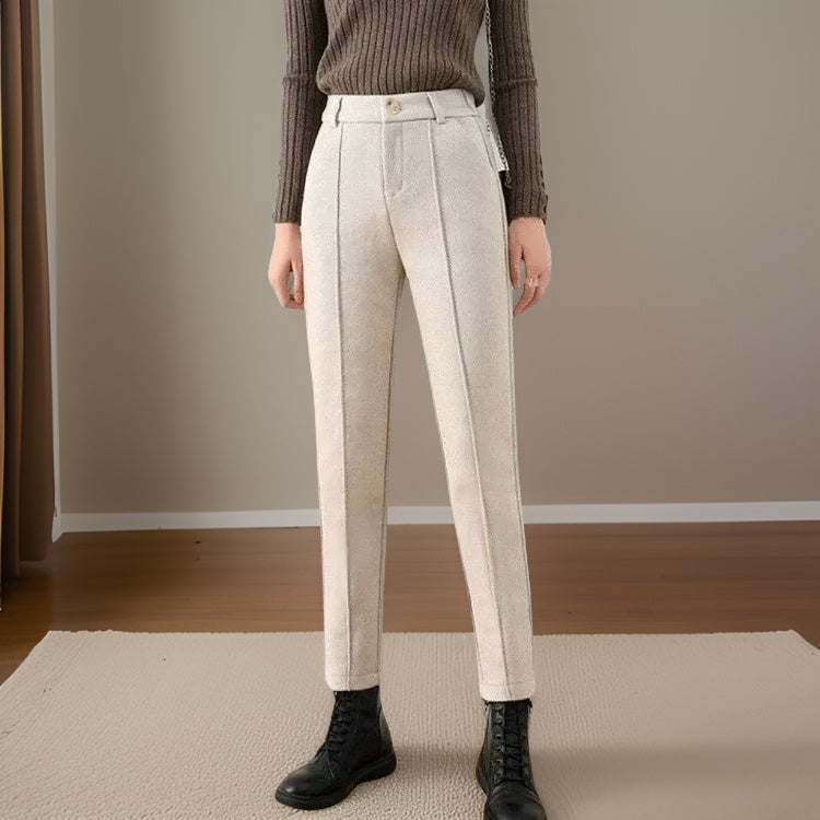 Xaviera | Woolen trousers are trending this season