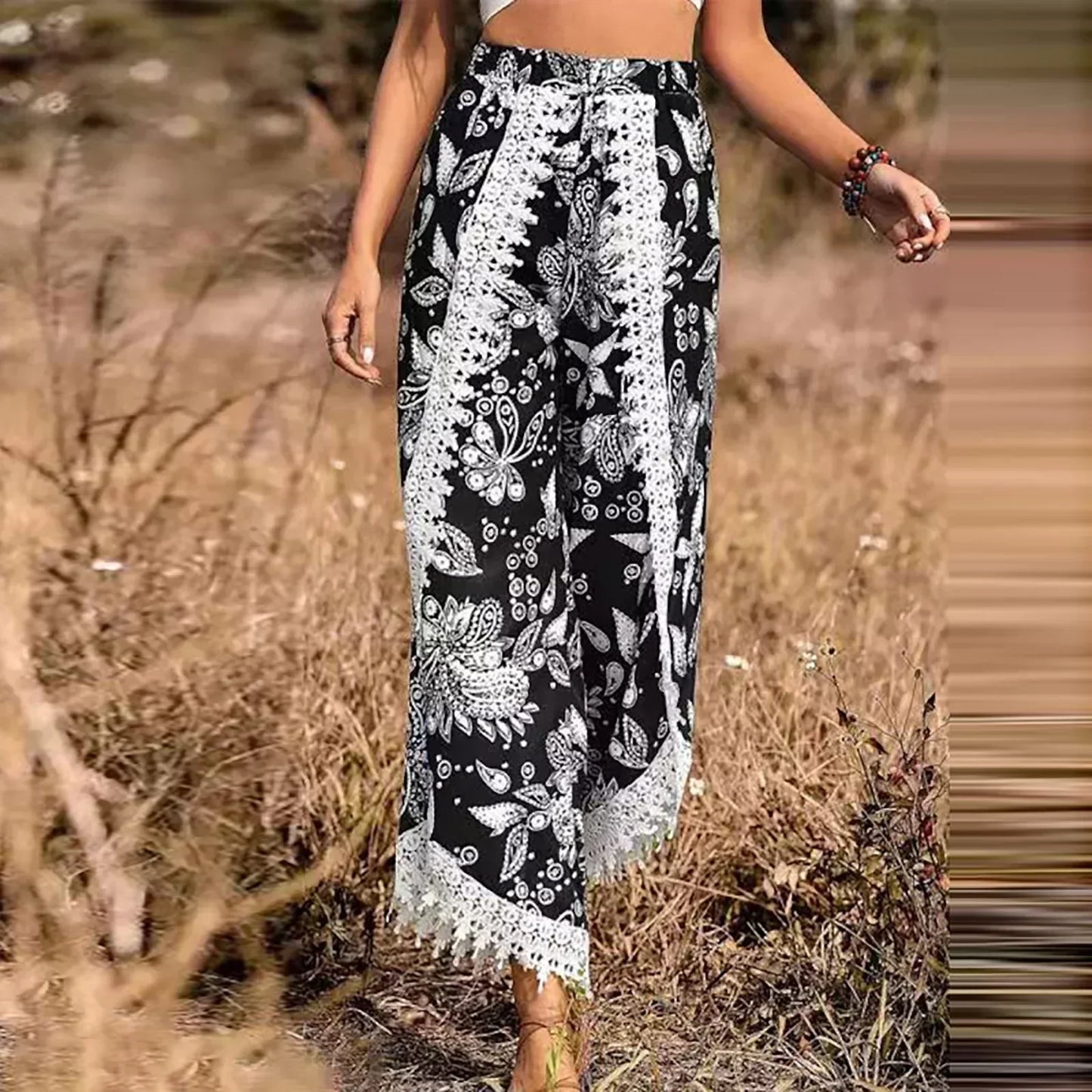 Vía | Elegant lace trousers