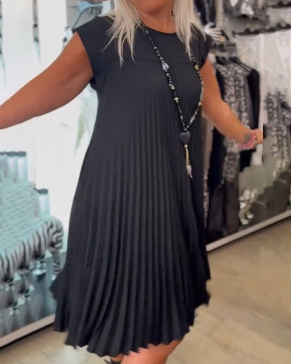 Tilda | Stylish Pleated Dress