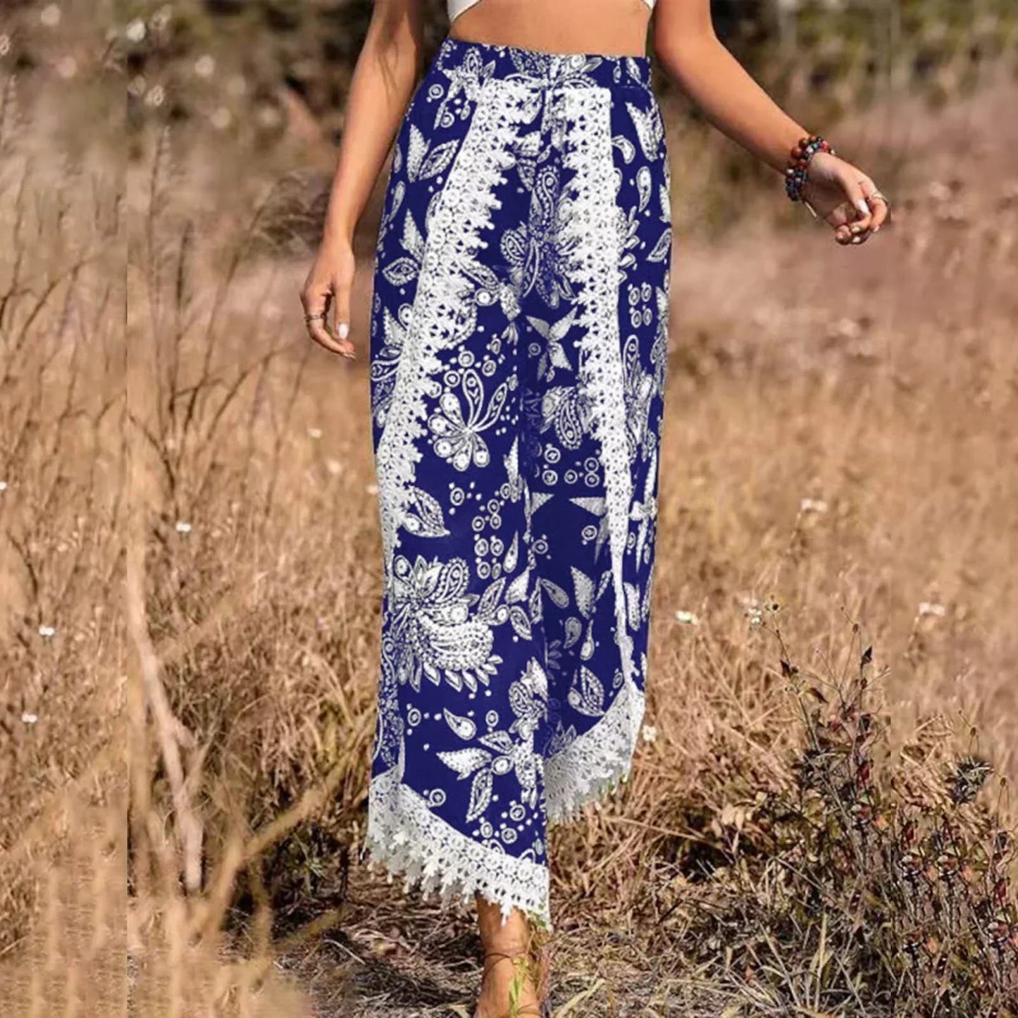 Vía | Elegant lace trousers