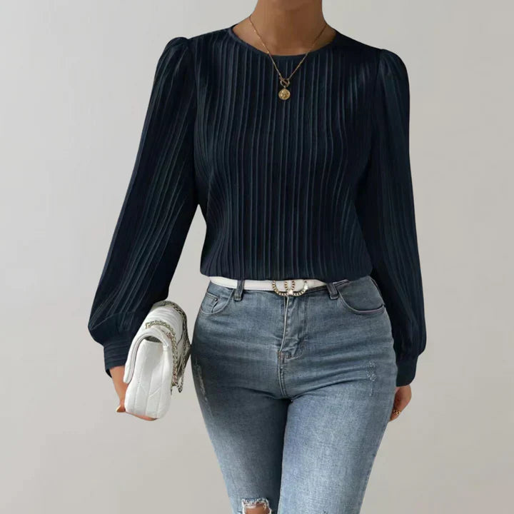Virginia | Stylish pleated blouse